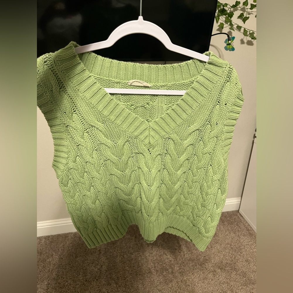 cropped green vest altar’d state